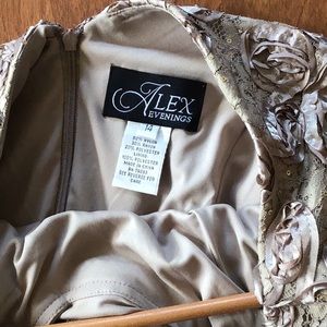 Evening/ bridal dress